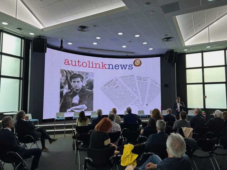 Compie 30 anni Autolink News, il primo quotidiano sull'industria dell'auto