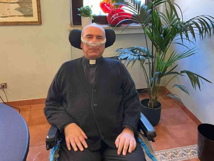 «Ho la Sla, ma resto sacerdote fino in fondo»