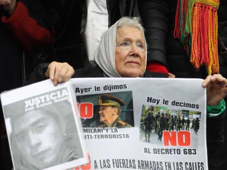 Addio a Nora Cortiñas, madre di Plaza de Mayo. La sua intervista ad Avvenire