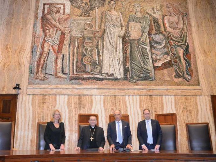 Delpini: rivoluzione morale contro mafie e usura. «Dio è alleato del bene»