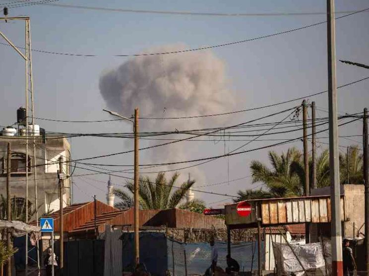 L'appello dei mediatori non ferma i raid israeliani