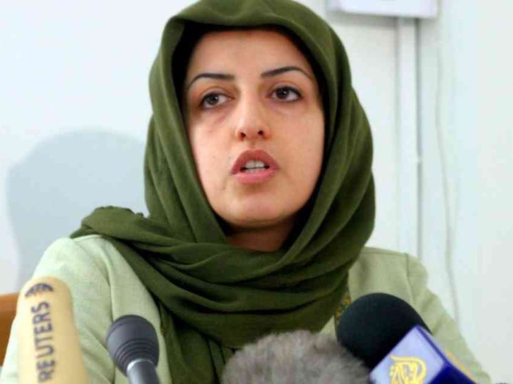 Decine di detenute con la Nobel Narges Mohammadi: il suo processo sia pubblico