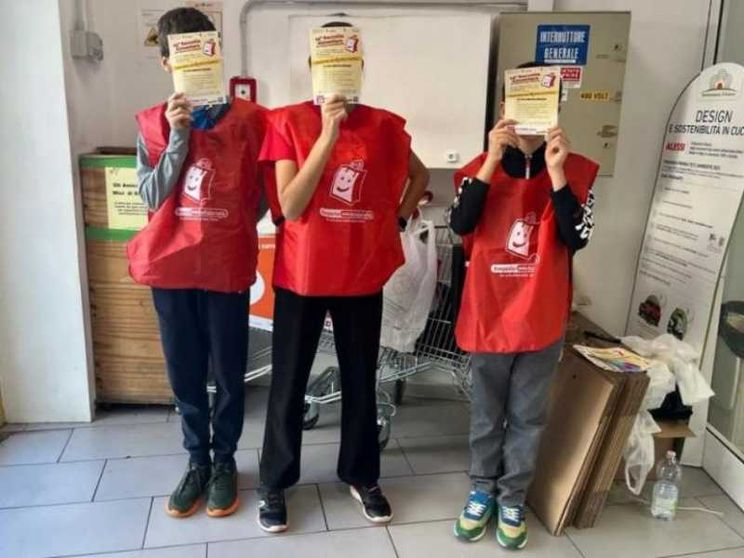 Ecco come funziona il “supermercato della solidarietà” della Caritas