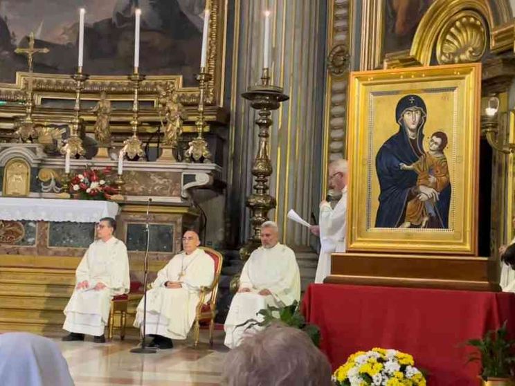Il Papa invoca la Salus Populi Romani per la pace nel mondo