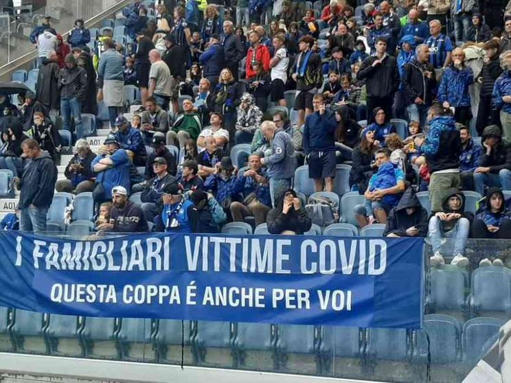 Nella festa dell'Atalanta c'è spazio per le vittime del Covid