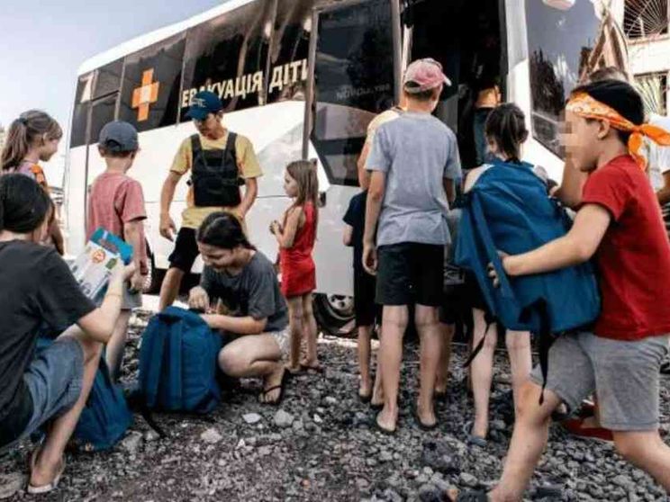 Un anno di missione di Zuppi per i minori ucraini «spariti»