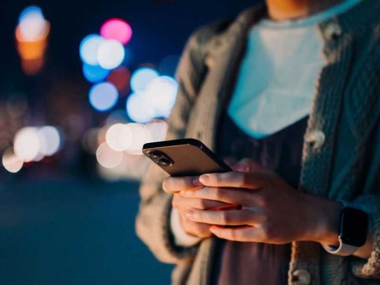 «Pretende di controllarmi lo smartphone. Che male c'è?»