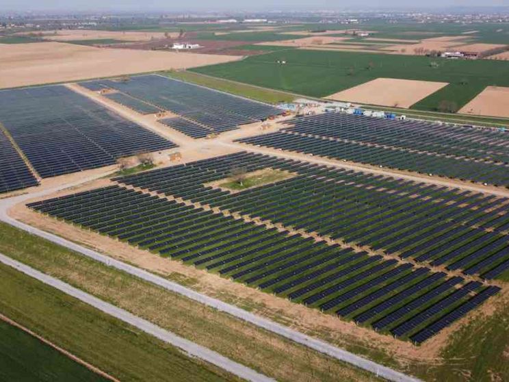 Stato e Regioni si sono accordati su dove non mettere eolico e solare