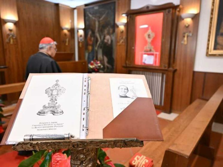 Una reliquia del beato Pino Puglisi donata ai carabinieri