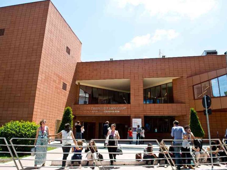 Per la prima volta votano fuori sede oltre 20mila studenti