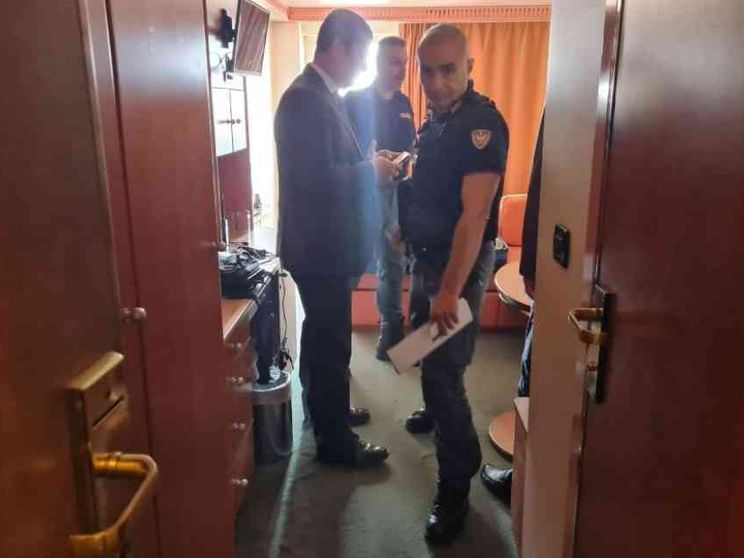 Sequestrata la nave per le forze dell'ordine al G7. Si ipotizza la frode