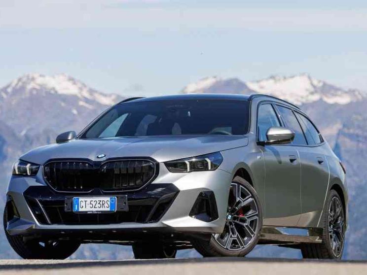 Bmw Serie 5 Touring, tecnologia per stupire. E anche di più