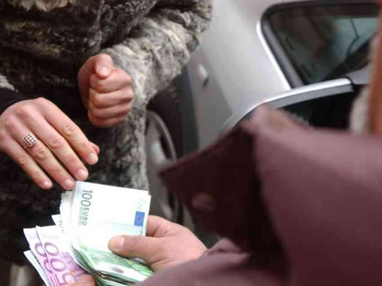 La condanna dell'arcivescovo Delpini: «L'usura è sangue infetto»