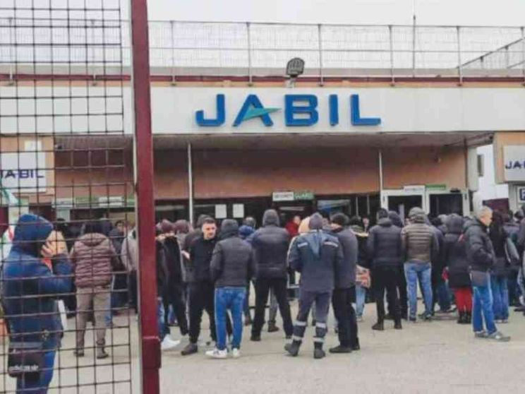 Il vescovo di Caserta ha scritto a Biden per salvare gli operai di Marcianise