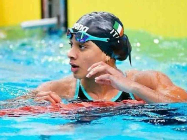 Chi è Sara Curtis, l’astro nascente dello stile libero azzurro