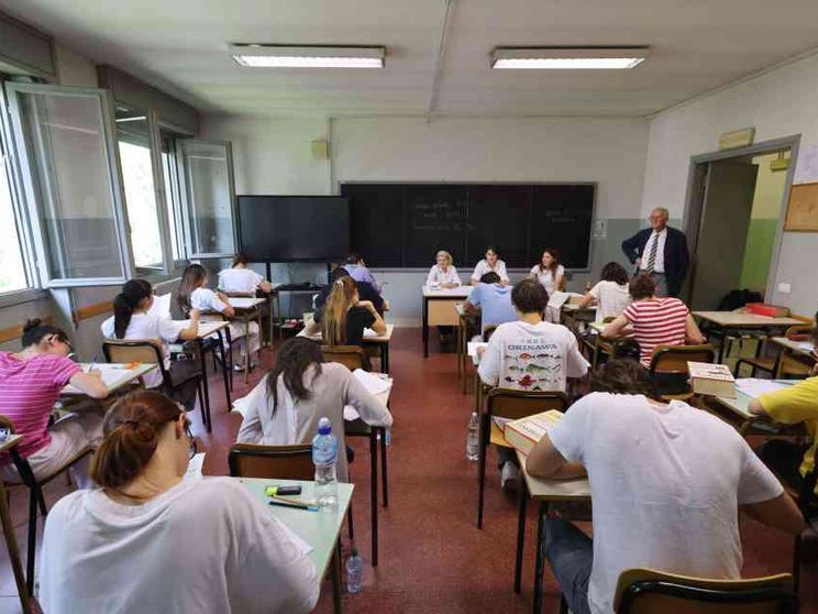 Voti, crediti e fake news: l'esame ai raggi x