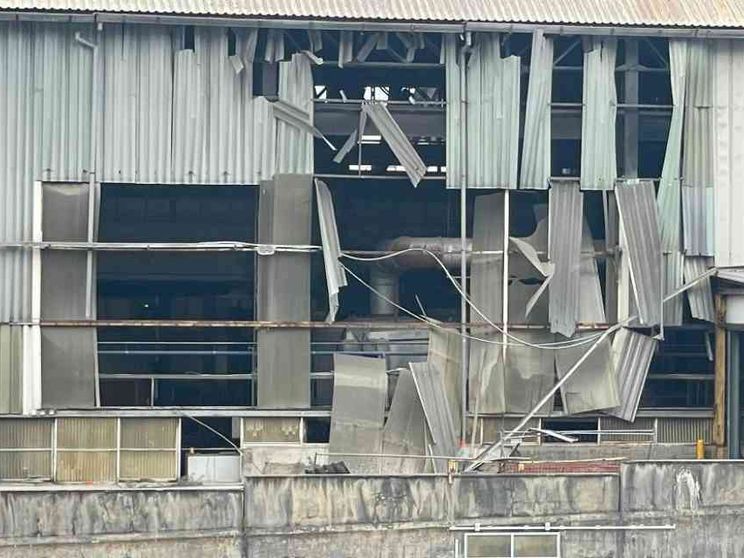 Esplosione in fabbrica: 6 operai feriti. Il vescovo: «Sicurezza, una priorità»