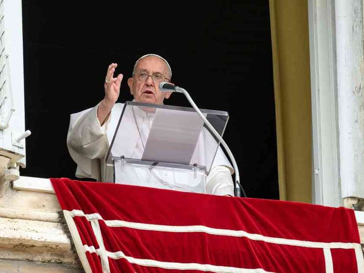 Il Papa: «I governanti lavorino per la pace»