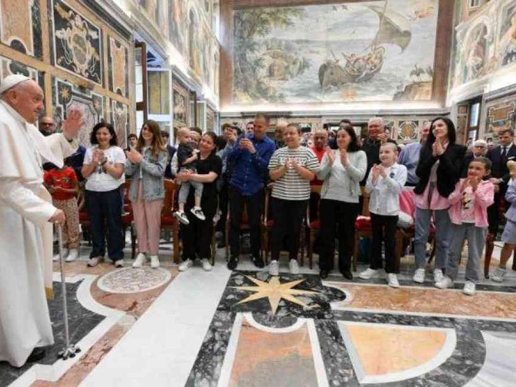 Il Papa: «Tra i cantieri dell'Anno Santo non manchi quello della carità»