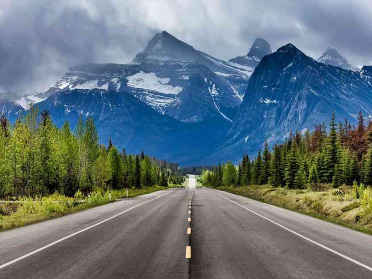 Laghi colorati e vette aguzze, anche il Canada ha le sue Rockies