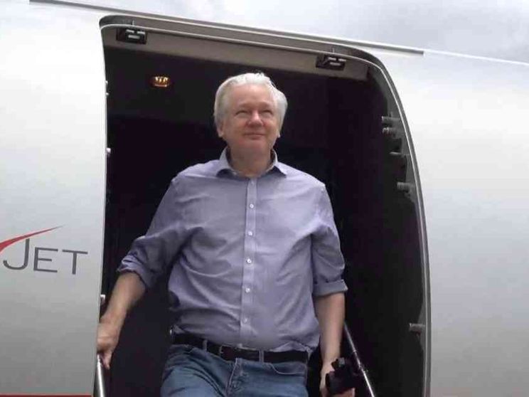 Julian Assange patteggia con gli Usa: è arrivato sulle isole Marianne