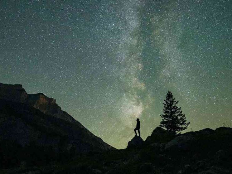 Alle stelle e ritorno: l’altra riva dell’uomo