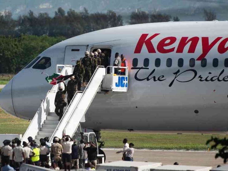 Sbarcati ad Haiti i primi poliziotti stranieri