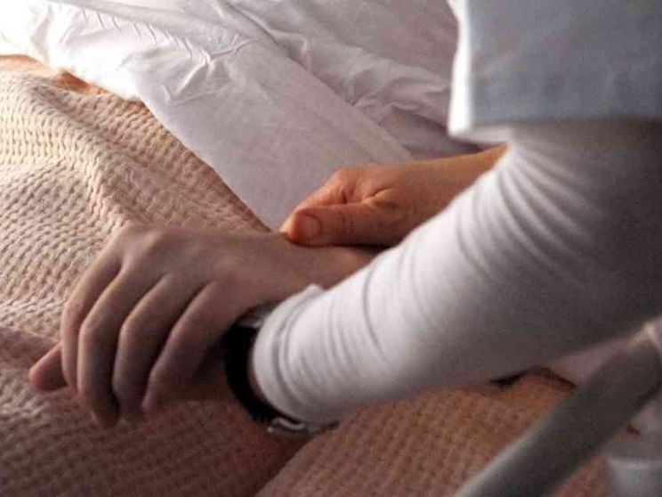 Cosa ha deciso il Comitato di bioetica sui trattamenti di sostegno vitale