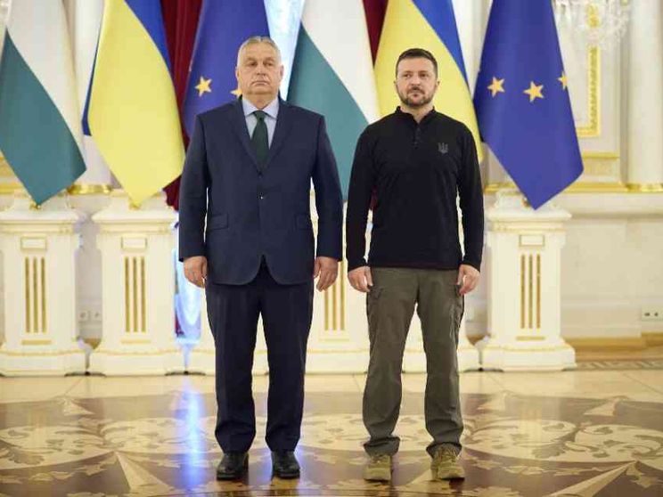 Orbán “suggerisce” a Zelensky la tregua con Putin, l'ucraino lo ignora