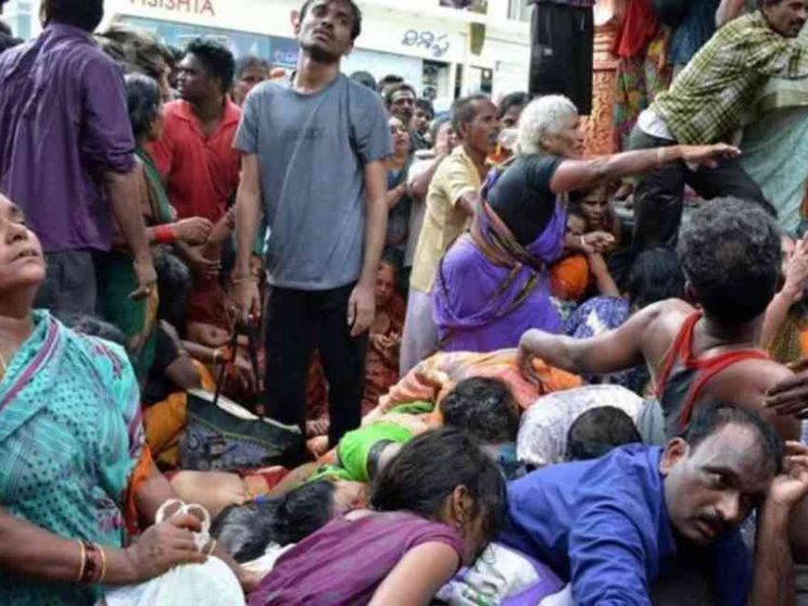 Calca a un evento religioso indù: «Almeno 116 le vittime»