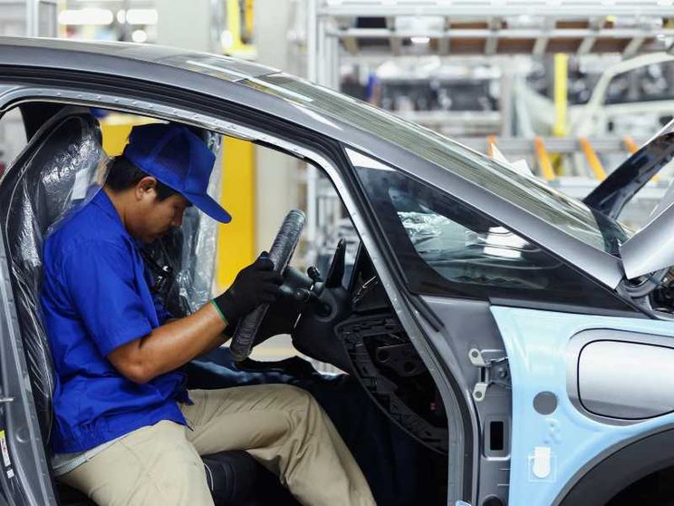 La Ue rincara i dazi su veicoli elettrici ma cerca un accordo con Pechino