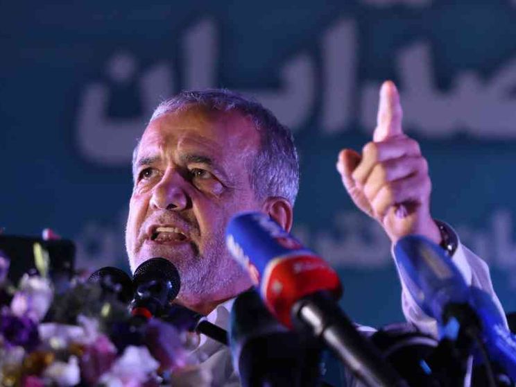 Chi è il presidente Pezeshkian: il vedovo critico sulla repressione delle donne