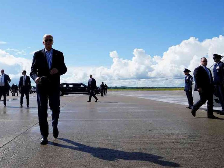 Biden in tivù: «Lascio solo se me lo chiede Dio»