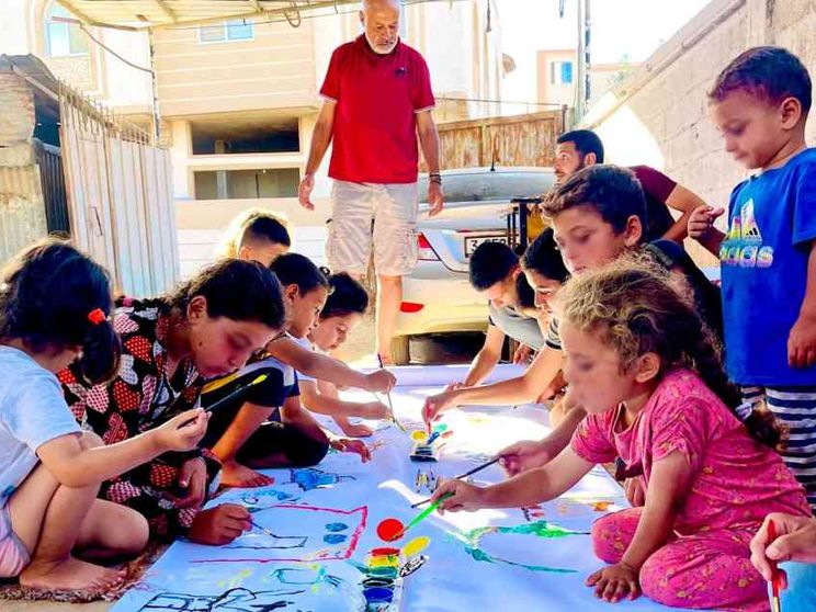 La resistenza di Basel: colori e tavole per aiutare i bimbi a restare umani