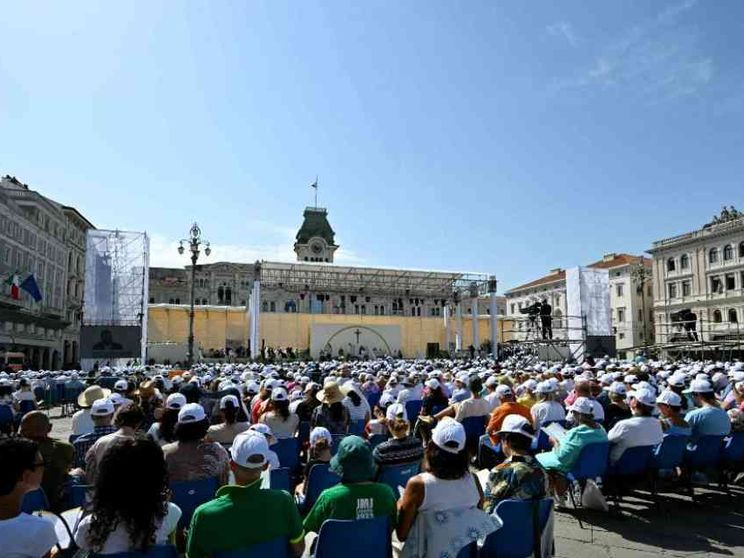 «Il vero scandalo sono i potenti che giocano sulla pelle dei deboli»