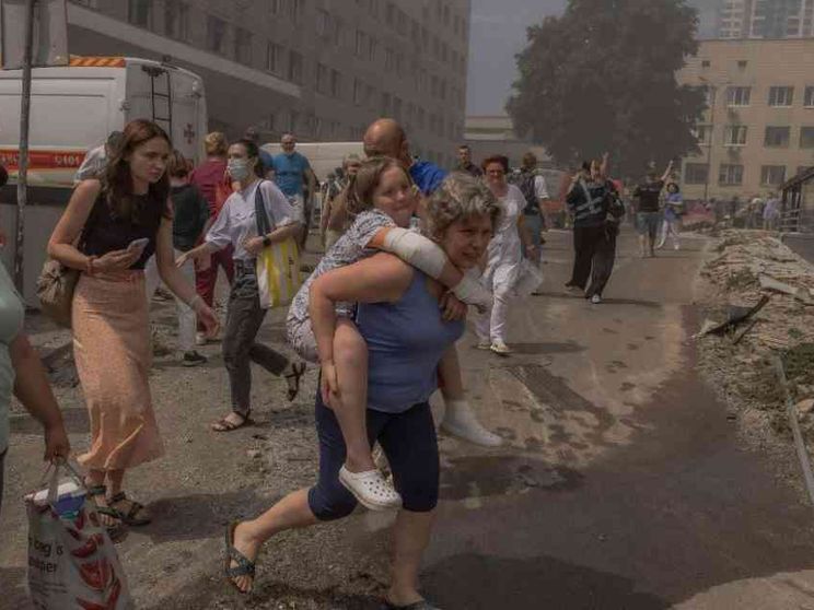 Colpito ospedale pediatrico a Kiev. Decine di morti. Onu: raid inaccettabili