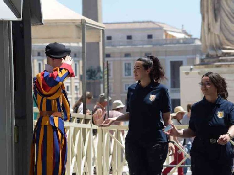 Basilica Vaticana, per la prima volta due donne diventano “sampietrini”