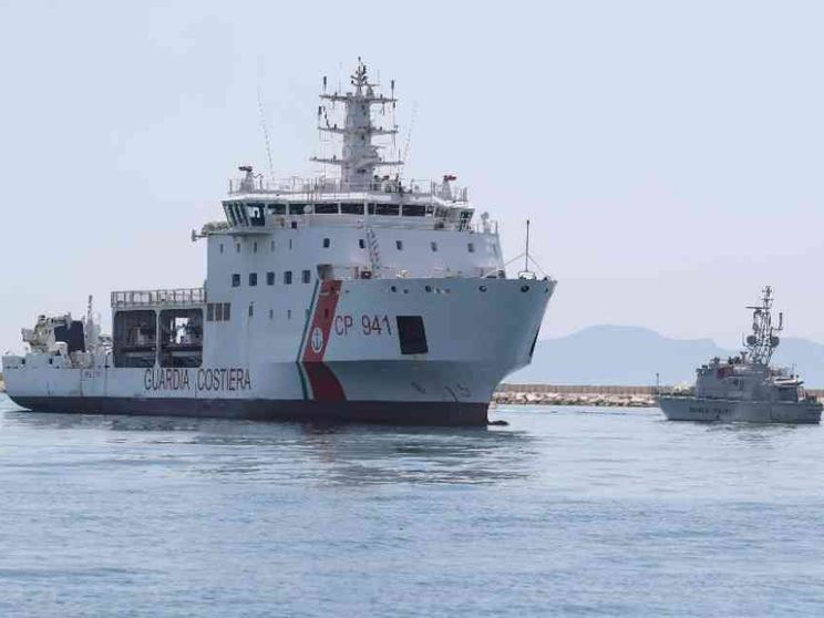 Le reliquie di santa Rosalia sulla Diciotti: «In mare le vite vanno salvate»