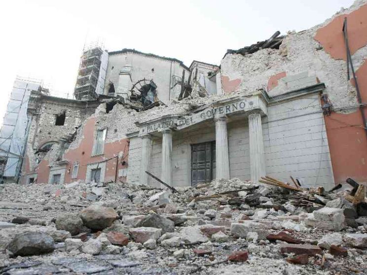 Per i giudici se i 7 studenti sono morti nel terremoto è stata «colpa loro»