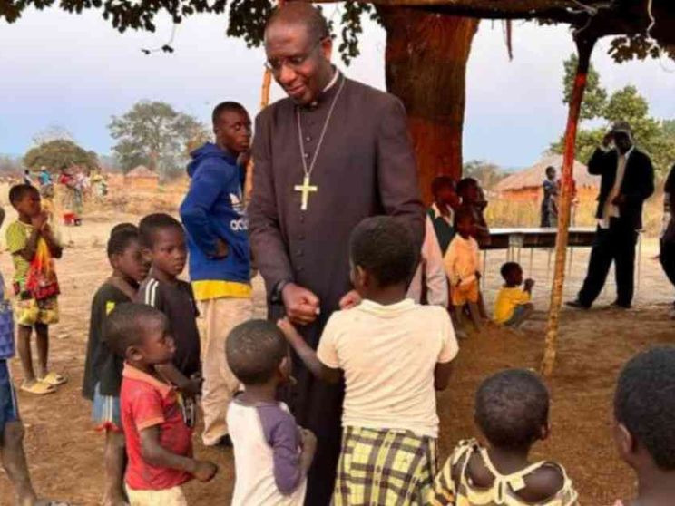 Angola, nel regno dei diamanti si muore di fame