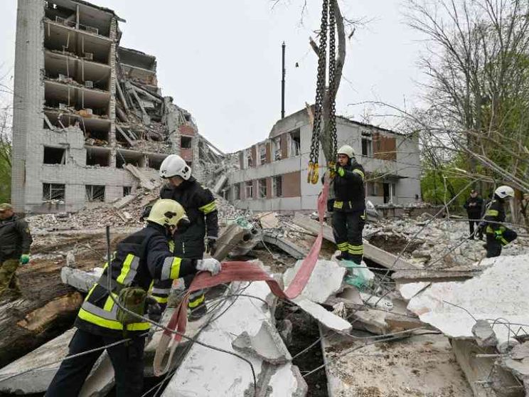 Bombe e incursioni russe a Chernihiv, il corridoio per colpire Kiev