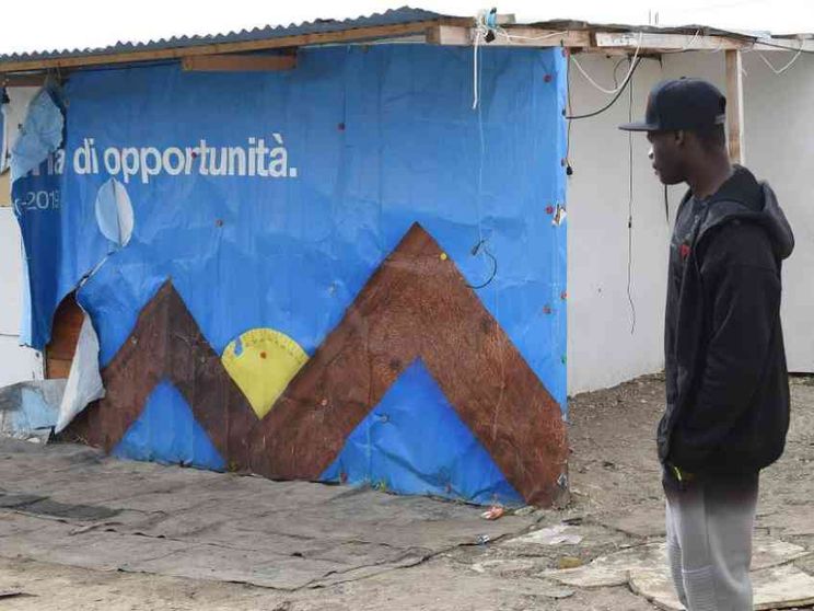 Il ghetto dei braccianti diventa una scuola (per una settimana)