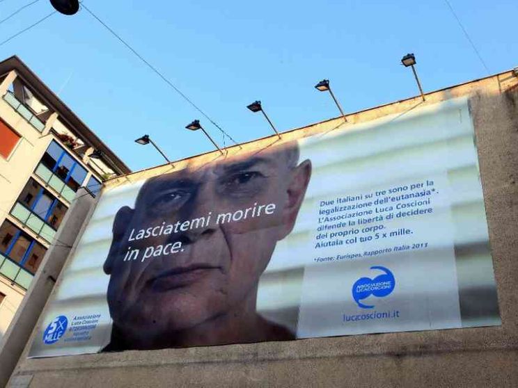 La paziente rifiuta la nutrizione artificiale e ottiene il suicidio