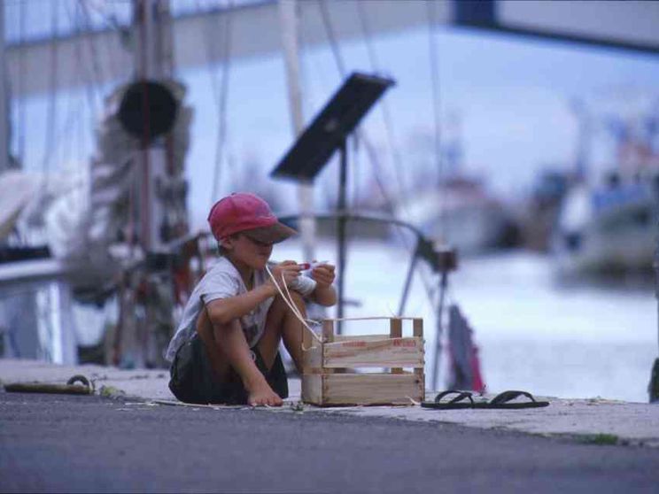 Sempre più bambini vittime di tratta. Reclutamento online