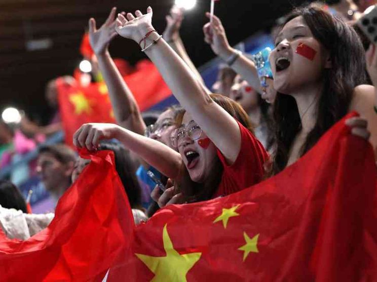 Consumisti, disincantati, single: giovani cinesi "sdraiati"