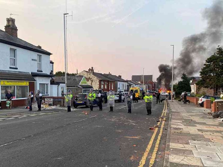 «L'ultradestra dietro gli scontri alla veglia per le bimbe uccise»