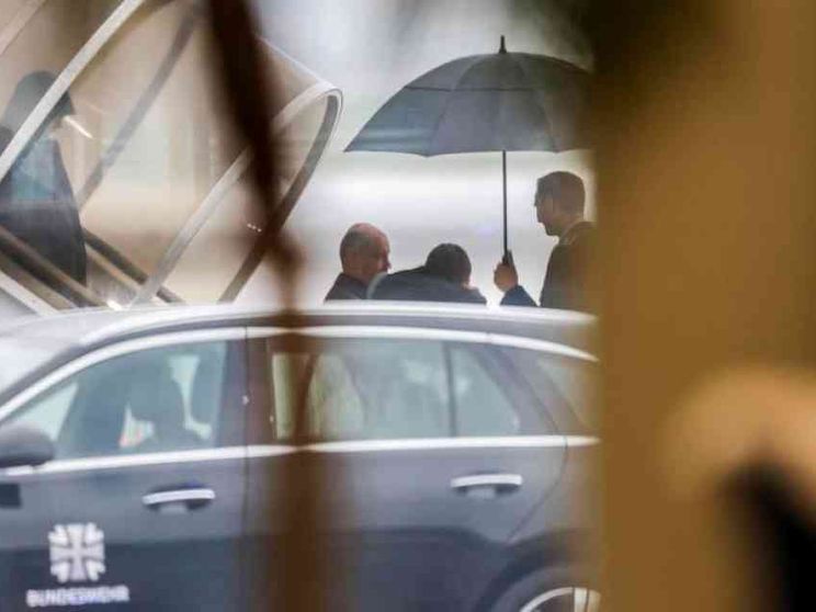 Tra l'Occidente e la Russia uno storico scambio di prigionieri