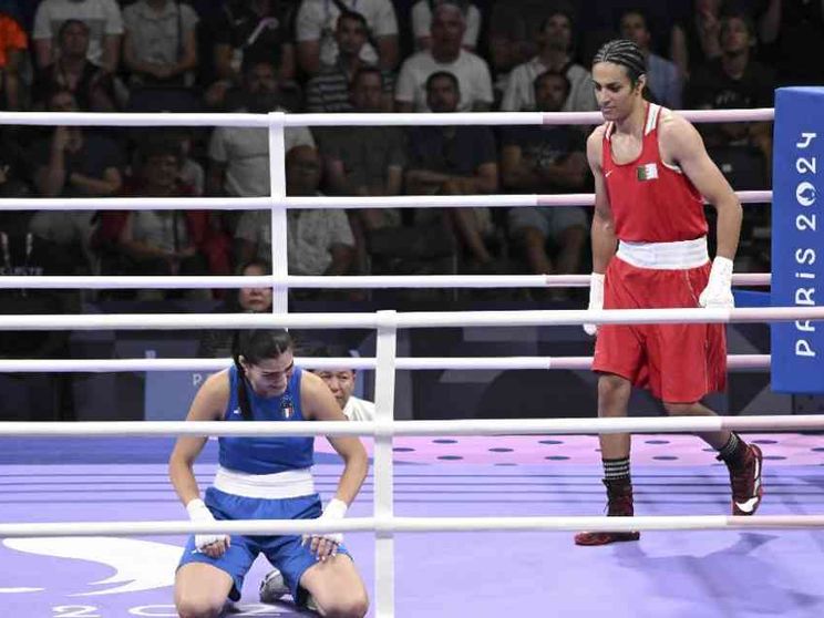 Le polemiche per il ritiro di Angela Carini dopo i pugni di Imane Khelif