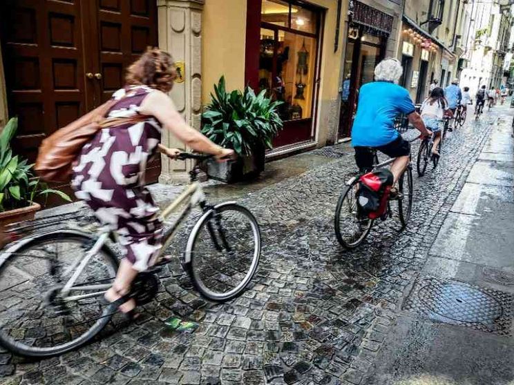 Agosto, tempo di ritorno a casa. La migrazione estiva (solo per pochi giorni)