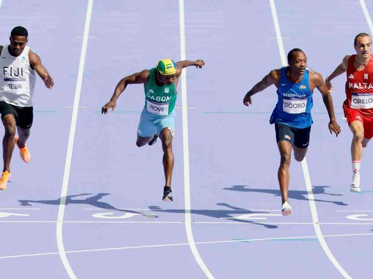 Beppe Grillo e i peones, quelli che il podio nemmeno lo sognano